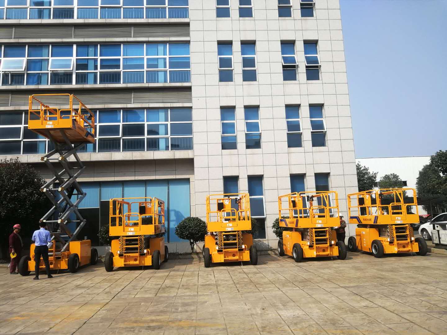 5 units scissor lifts are readying to ship